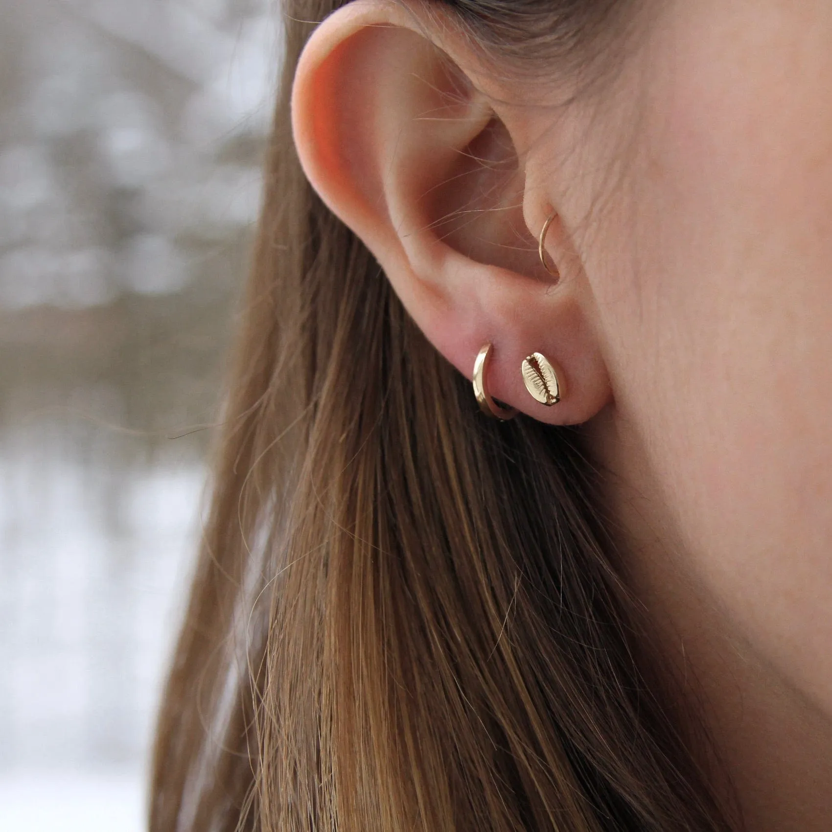14k Gold Seashell Post