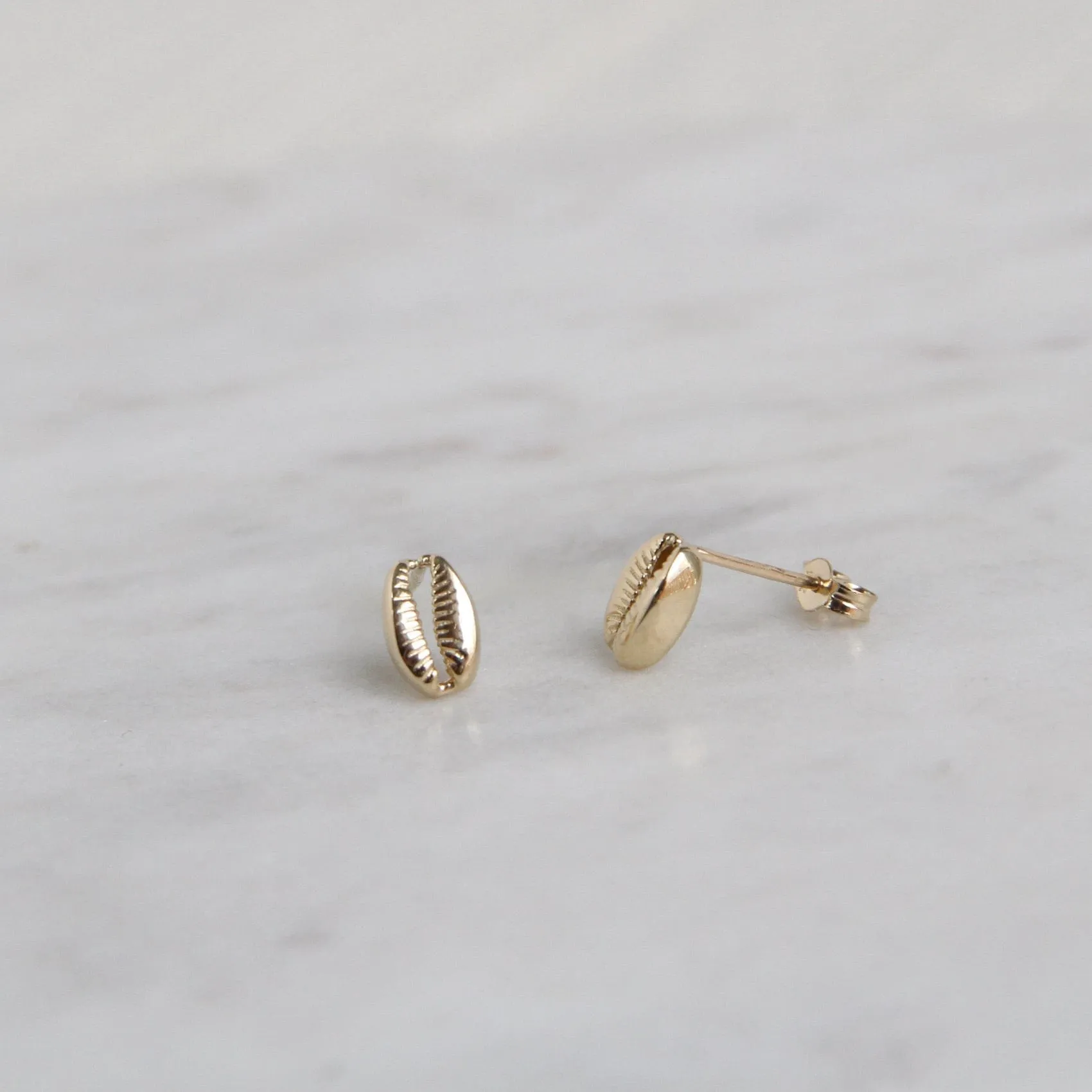 14k Gold Seashell Post