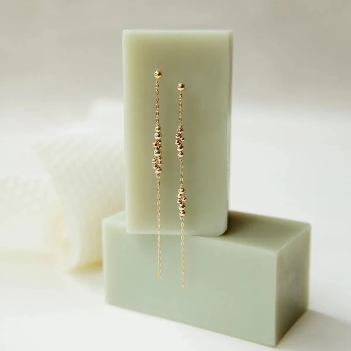 Rho Earrings Gold
